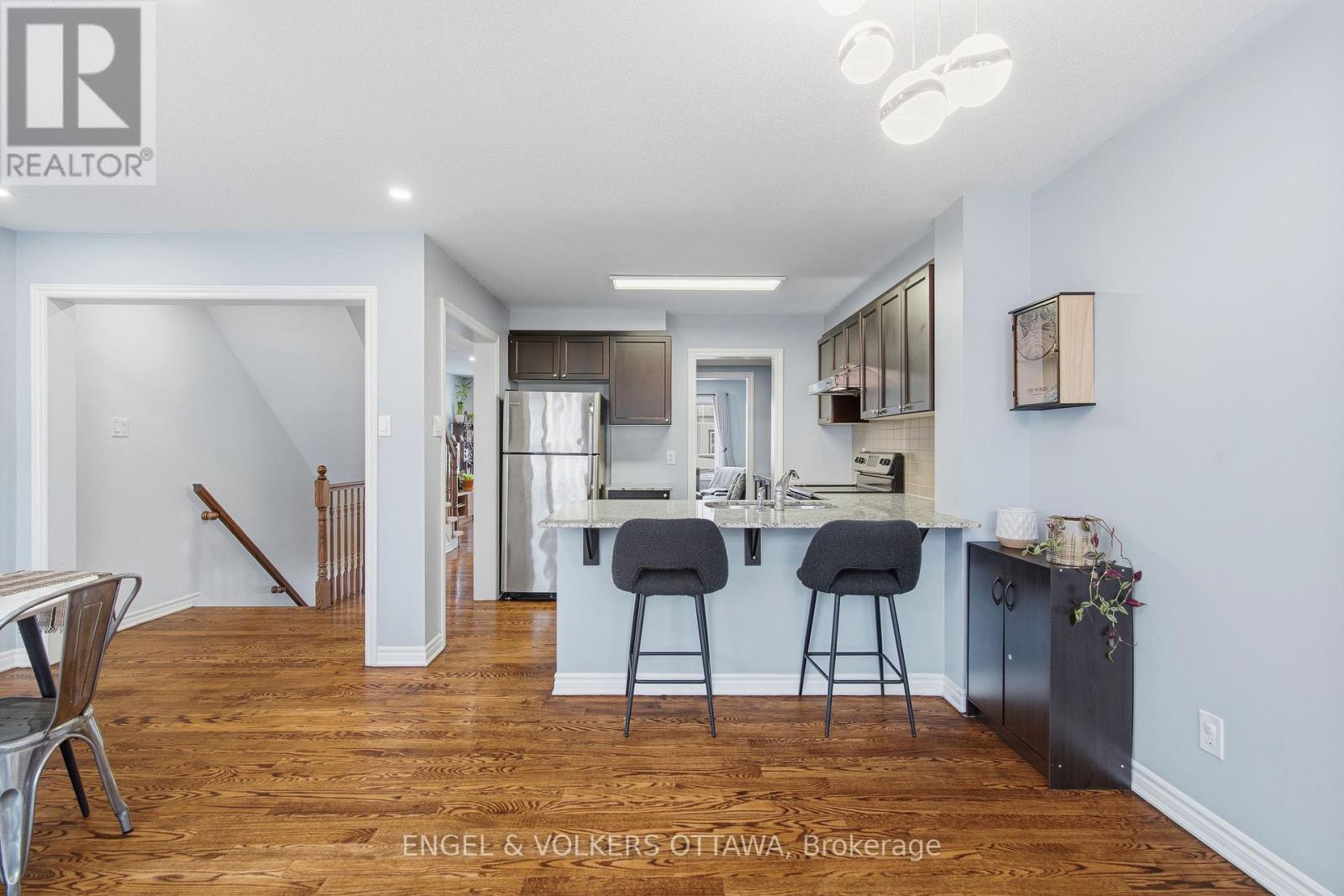 476 Coldwater Crescent, Ottawa, Ontario  K2M 0J2 - Photo 11 - X12800846