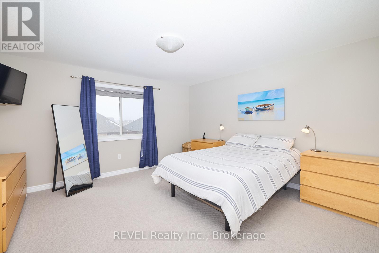 18 Brewerton Boulevard, Pelham, Ontario  L0S 1E5 - Photo 12 - X12800840