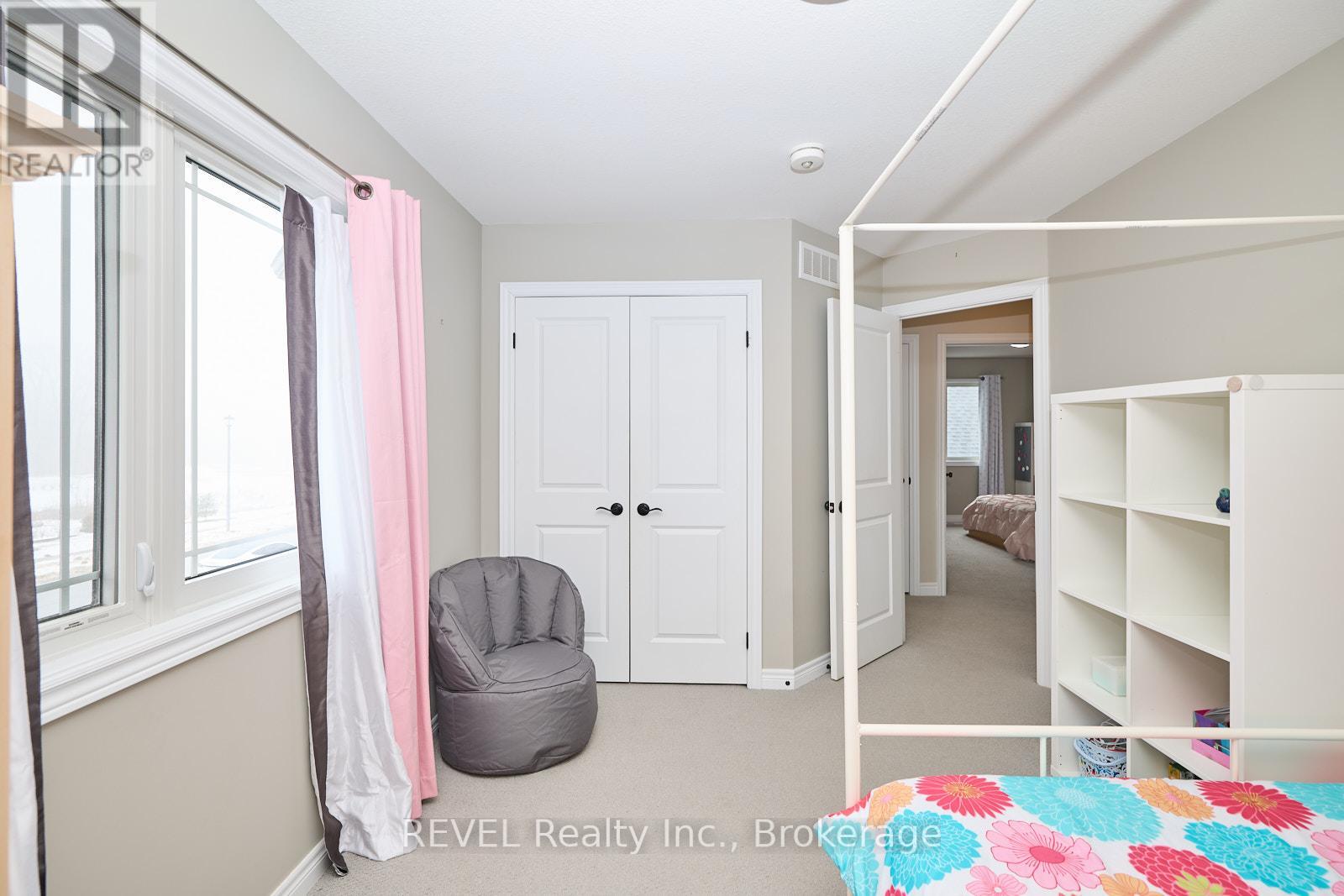 18 Brewerton Boulevard, Pelham, Ontario  L0S 1E5 - Photo 18 - X12800840