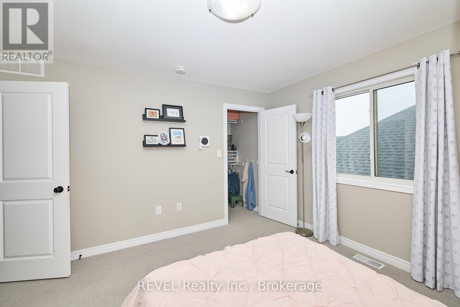 18 Brewerton Boulevard, Pelham, Ontario  L0S 1E5 - Photo 22 - X12800840