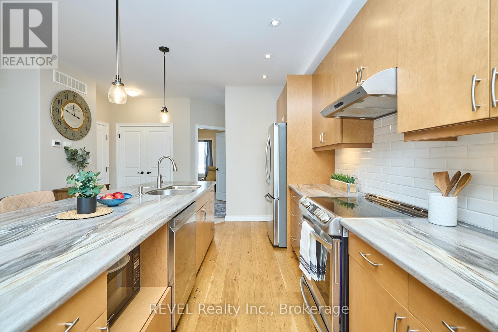 18 Brewerton Boulevard, Pelham, Ontario  L0S 1E5 - Photo 8 - X12800840