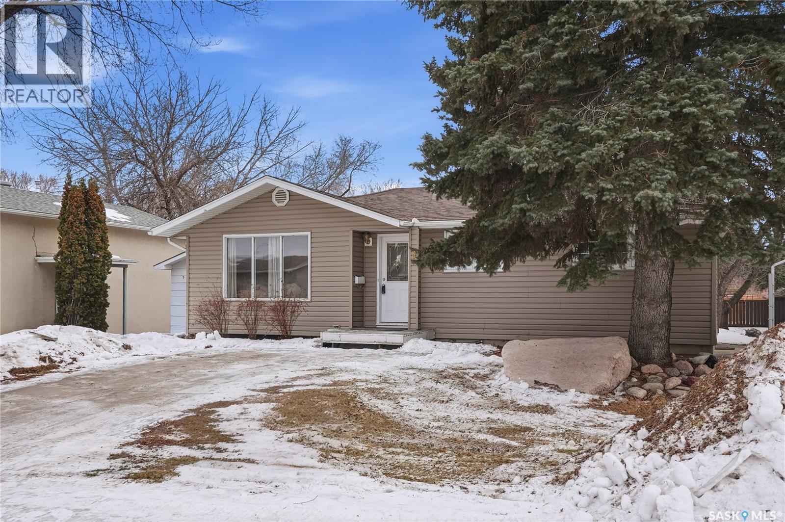 285 Carleton Drive, Saskatoon, Saskatchewan  S7H 3P1 - Photo 2 - SK028769