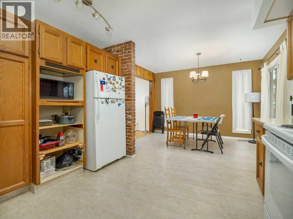 581 Broadview Street, Pincher Creek, Alberta  T0K 1W0 - Photo 14 - A2286517