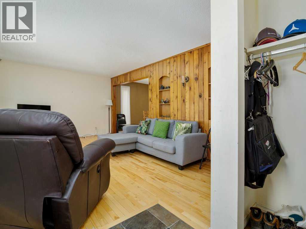 581 Broadview Street, Pincher Creek, Alberta  T0K 1W0 - Photo 4 - A2286517