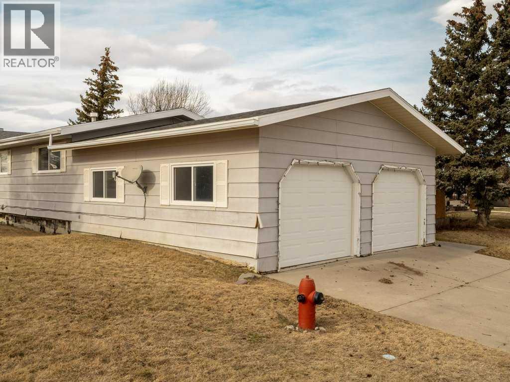 581 Broadview Street, Pincher Creek, Alberta  T0K 1W0 - Photo 47 - A2286517