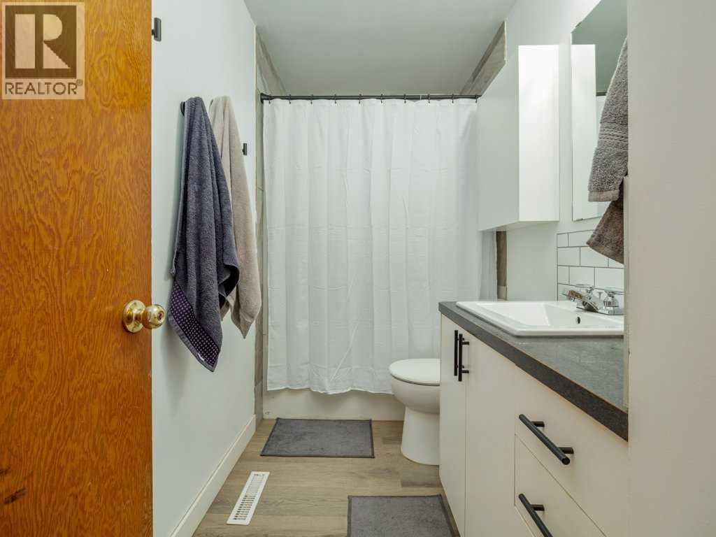 730 Blairmore Street, Pincher Creek, Alberta  T0K 1W0 - Photo 18 - A2286528