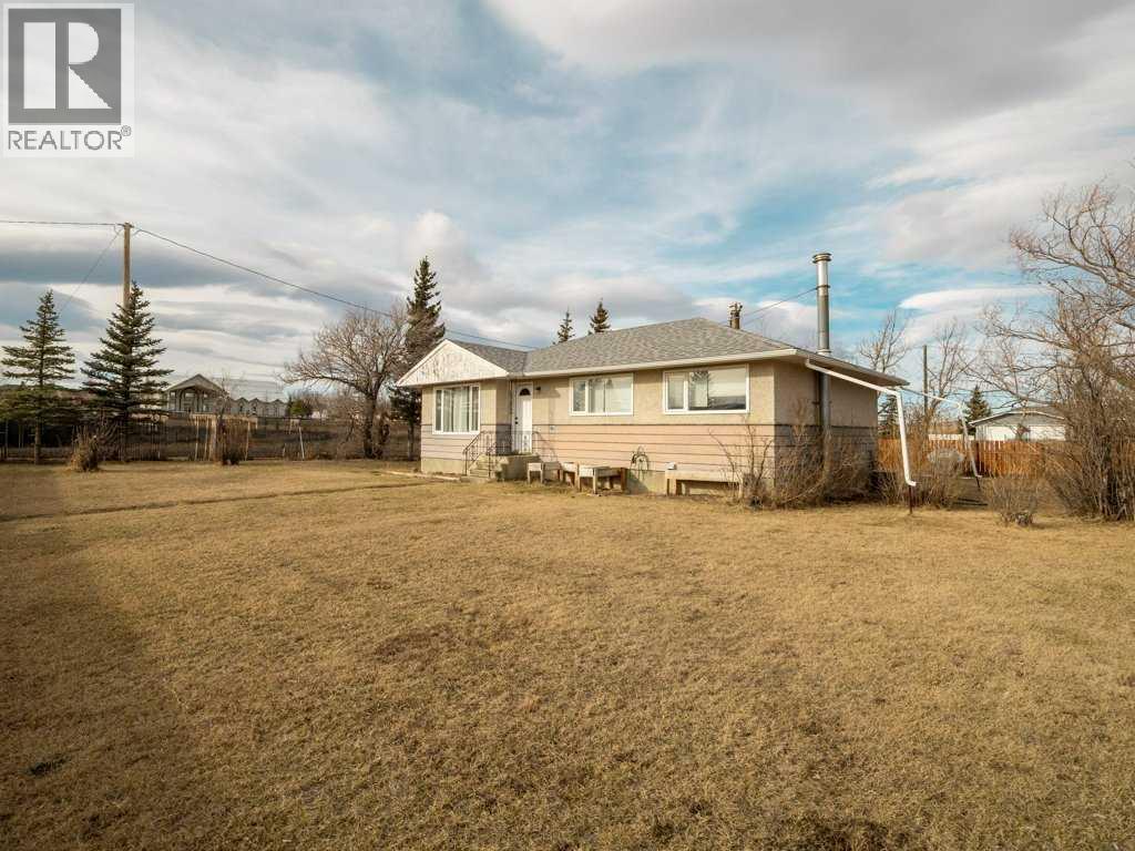 730 Blairmore Street, Pincher Creek, Alberta