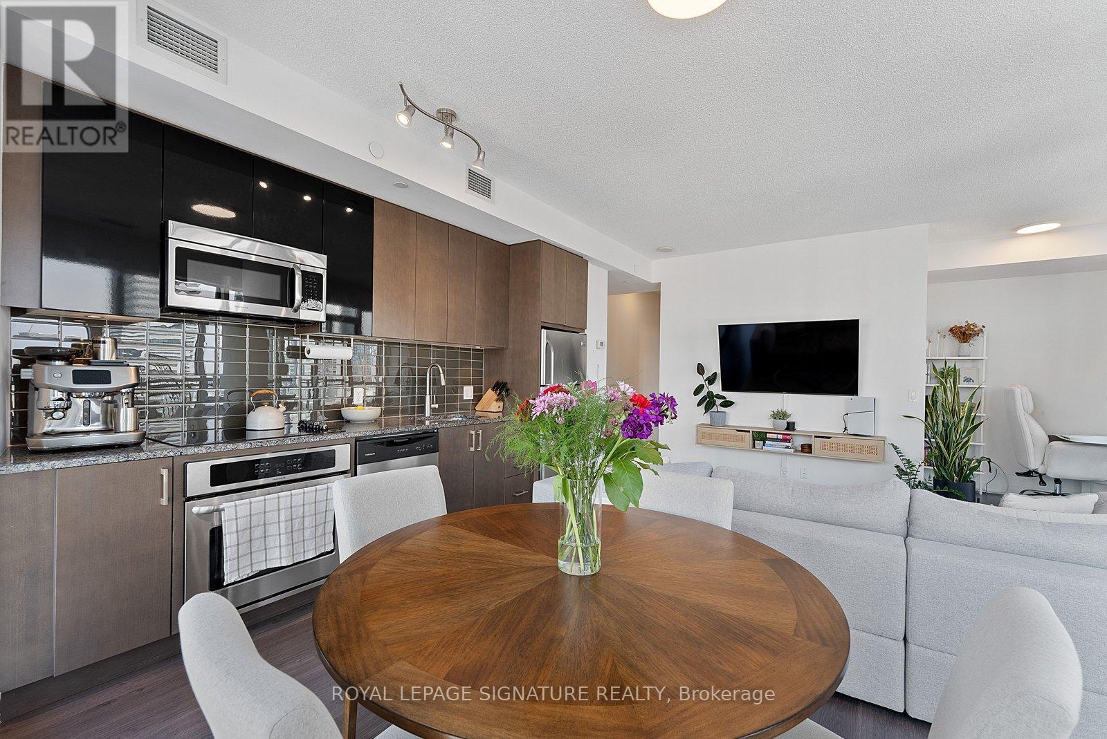 1702 - 89 Dunfield Avenue, Toronto, Ontario  M4S 0A4 - Photo 12 - C12800814