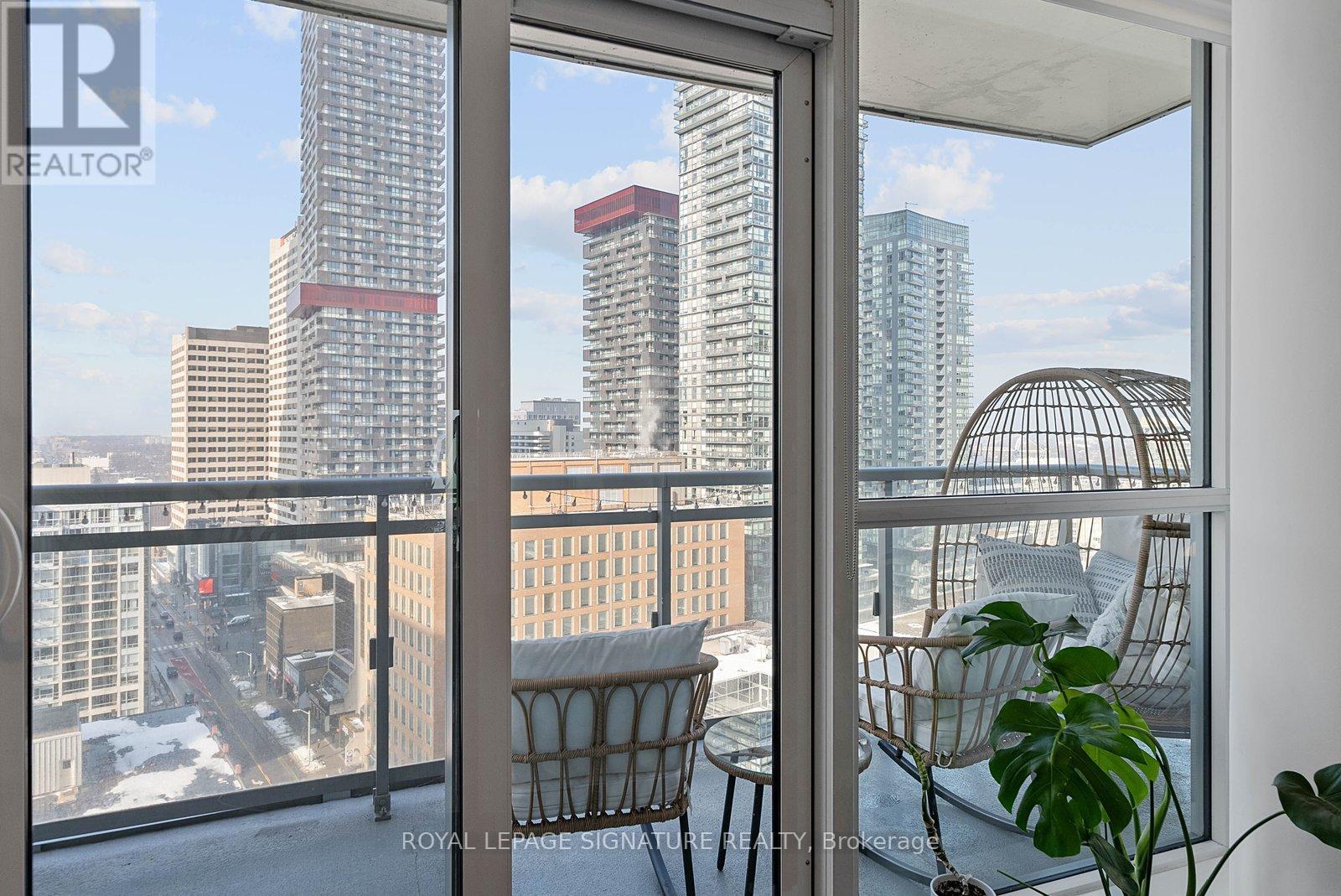 1702 - 89 Dunfield Avenue, Toronto, Ontario  M4S 0A4 - Photo 14 - C12800814