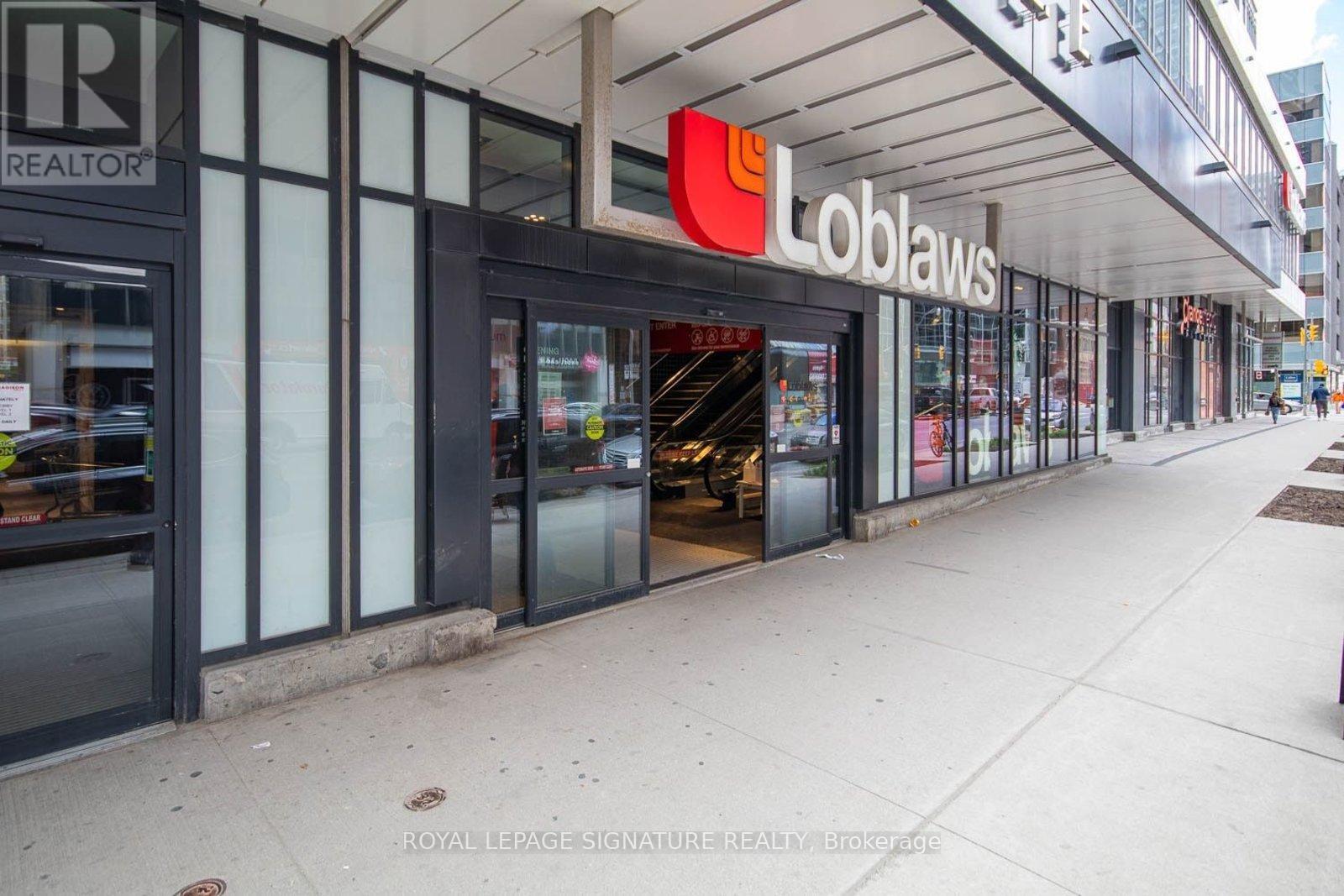 1702 - 89 Dunfield Avenue, Toronto, Ontario  M4S 0A4 - Photo 31 - C12800814