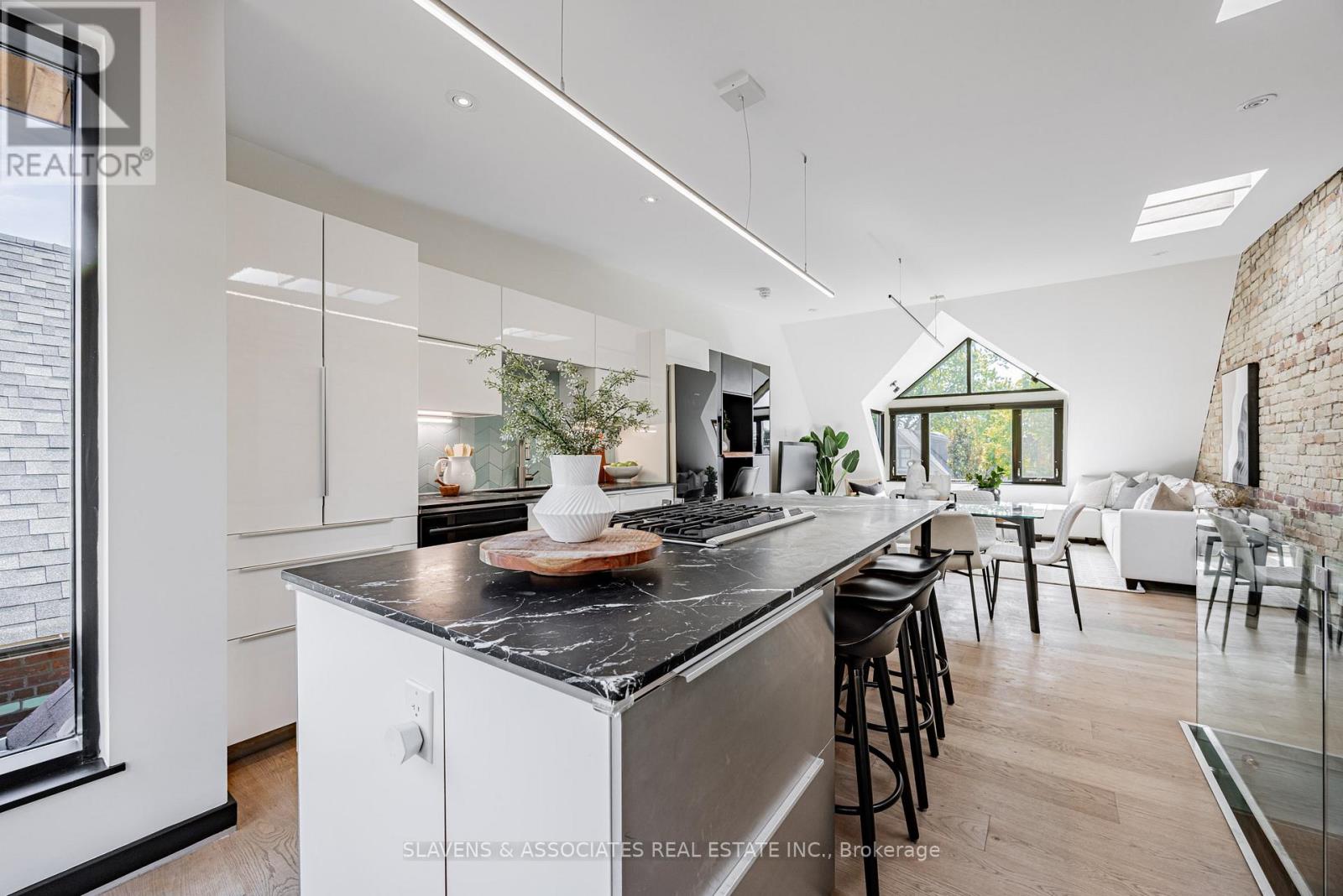 38 Wroxeter Avenue, Toronto, Ontario  M4K 1J6 - Photo 18 - E12800816