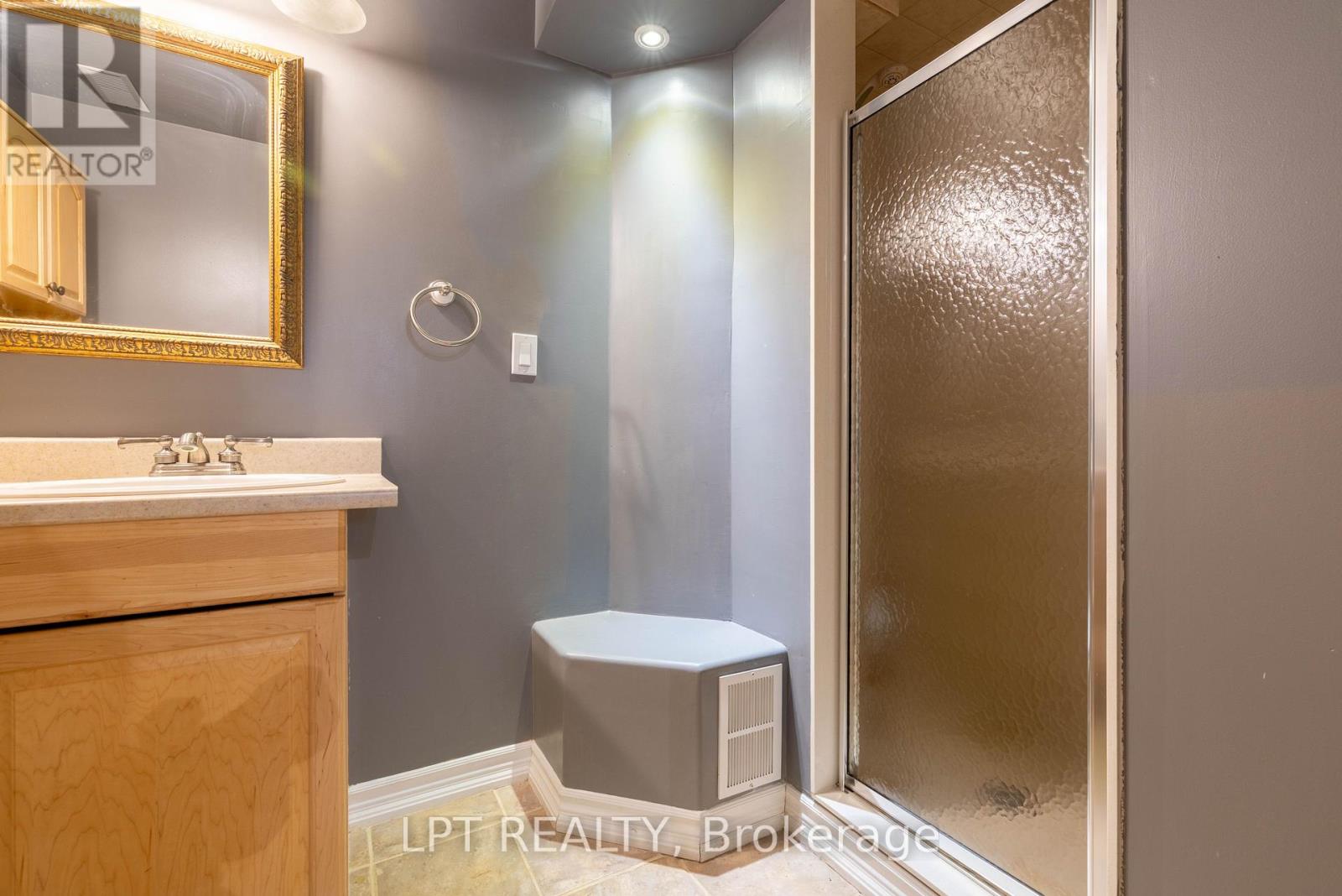 36 Ivygreen Road, Georgina, Ontario  L4P 4B7 - Photo 32 - N12800778