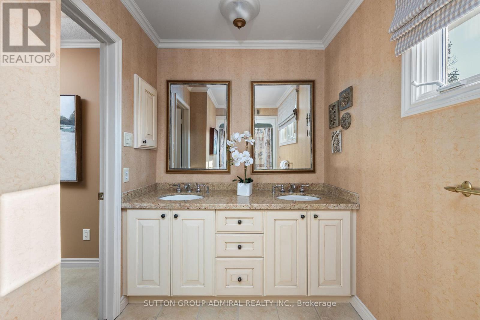 73 Crystal Drive, Richmond Hill, Ontario  L4C 7Y7 - Photo 21 - N12800868