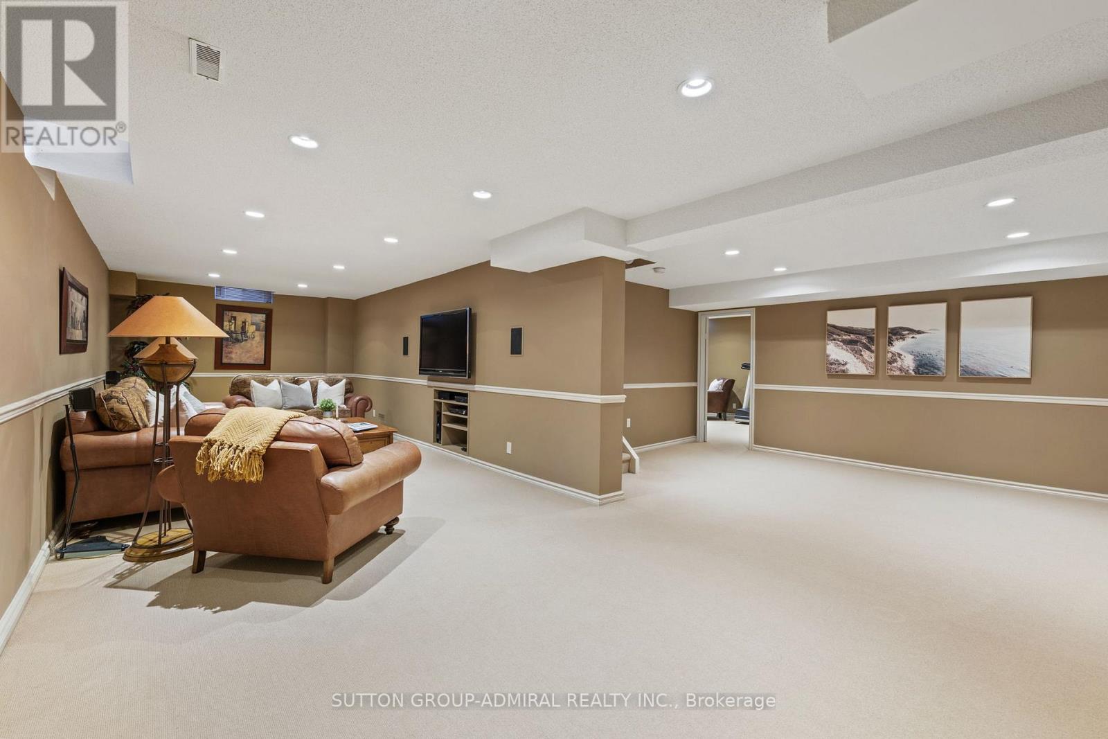 73 Crystal Drive, Richmond Hill, Ontario  L4C 7Y7 - Photo 32 - N12800868