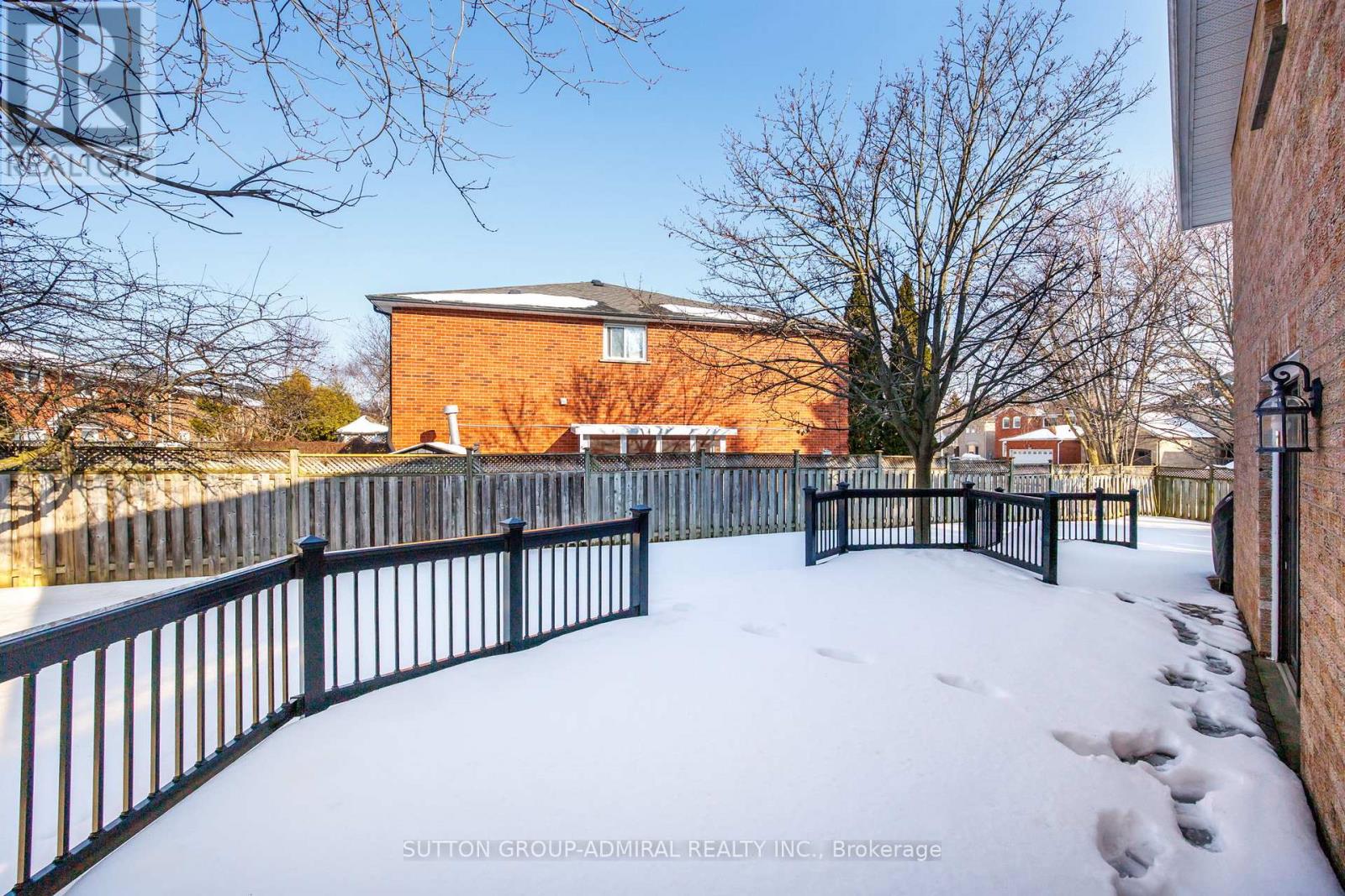 73 Crystal Drive, Richmond Hill, Ontario  L4C 7Y7 - Photo 35 - N12800868