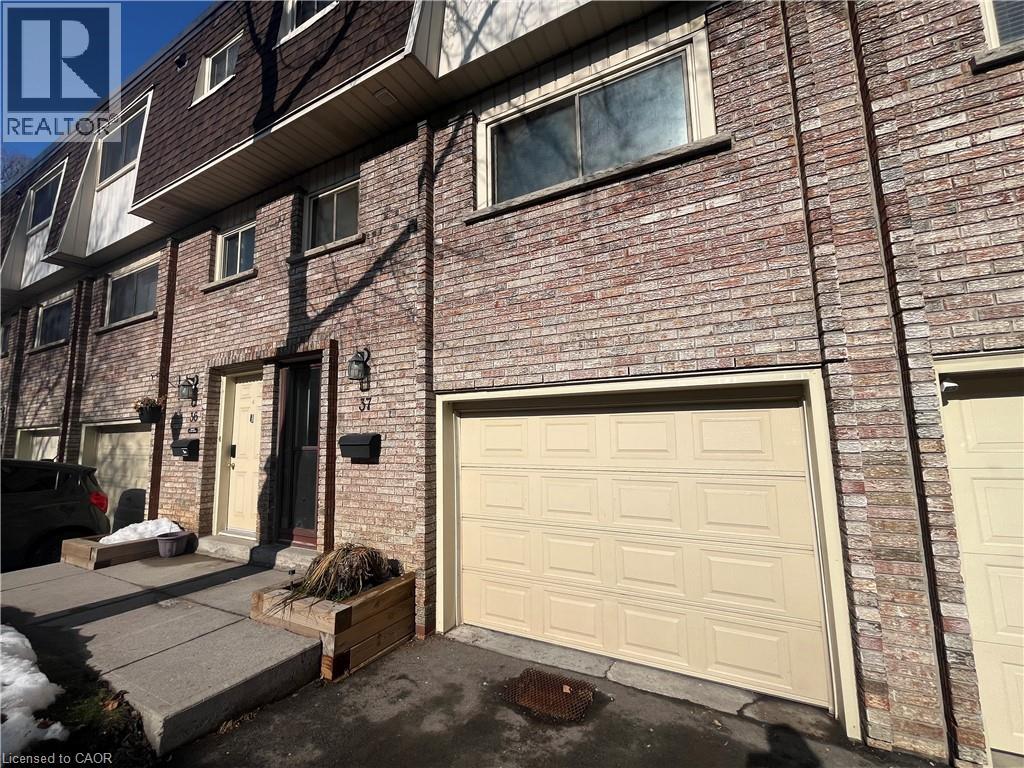 125 Bonaventure Drive Unit# 37, Hamilton, Ontario  L9C 5Y5 - Photo 3 - 40805912