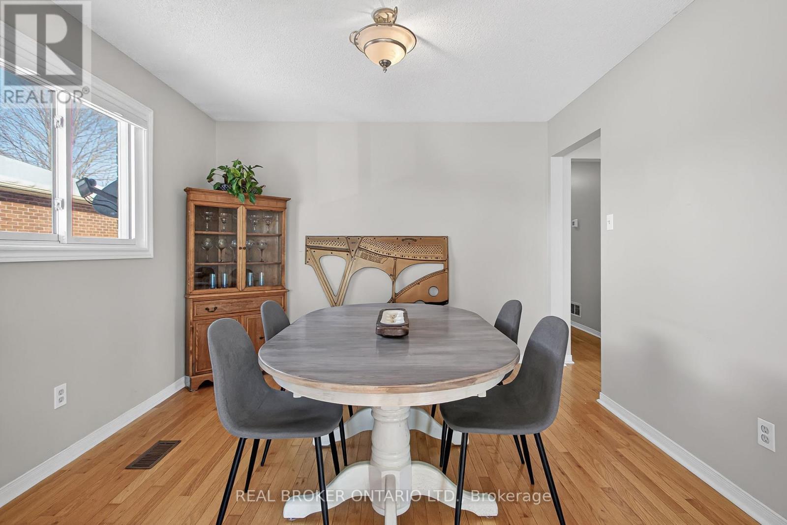 423 Scott Drive, Orangeville, Ontario  L9W 4L9 - Photo 10 - W12800792