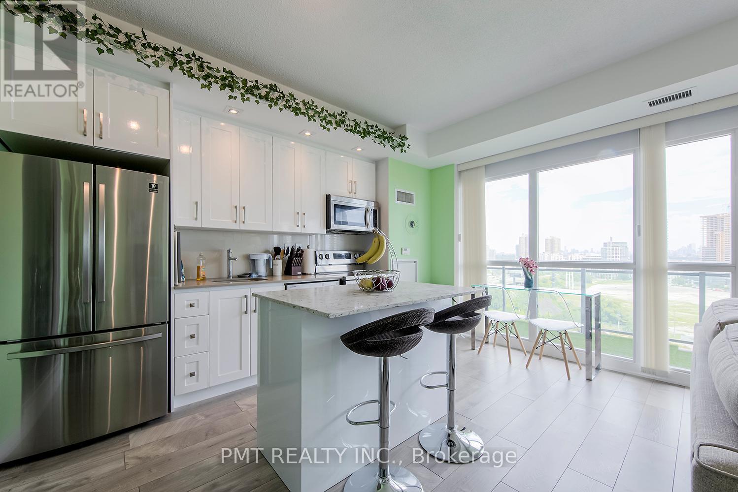 1625 - 165 Legion Road N, Toronto, Ontario  M8Y 0B3 - Photo 10 - W12800820