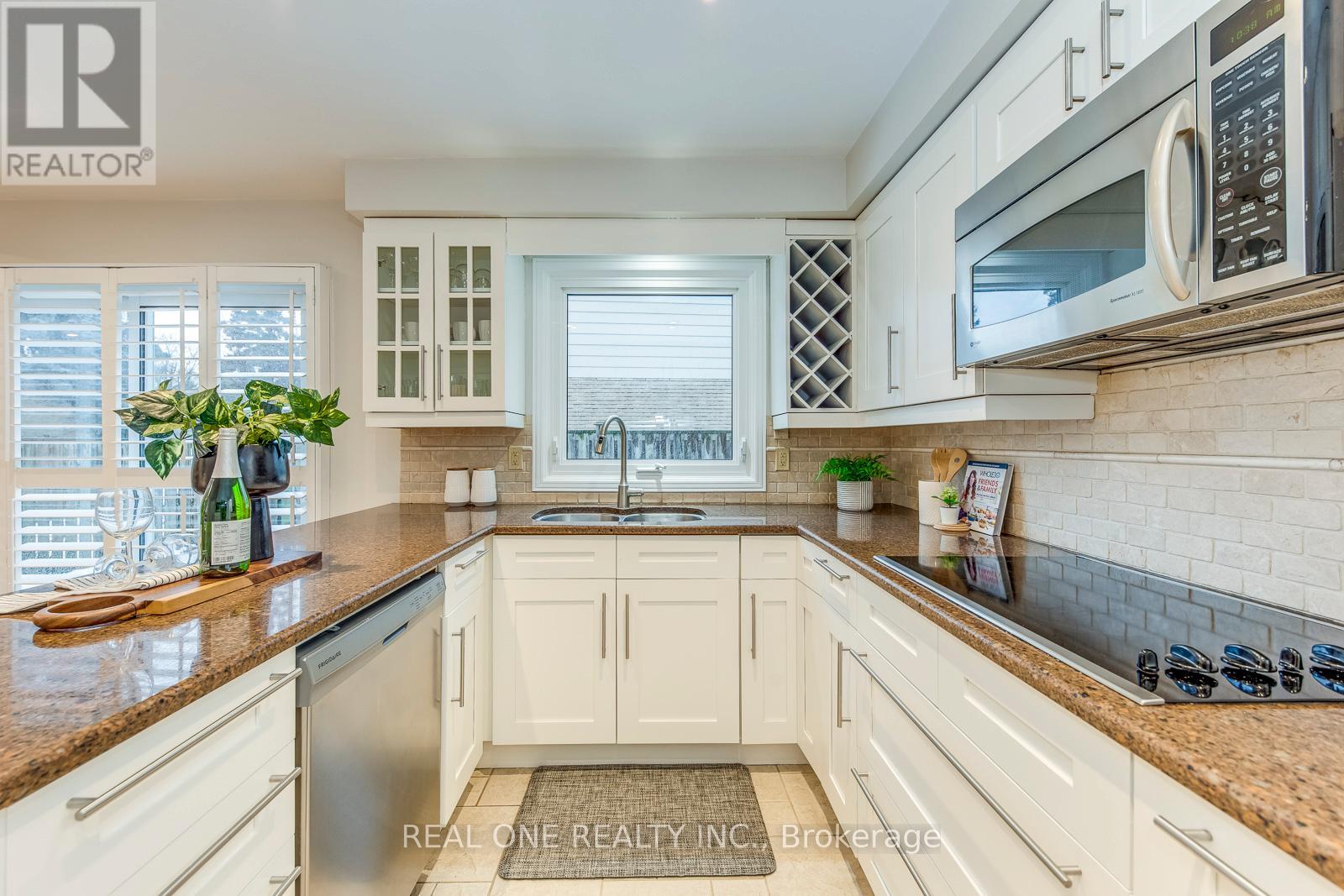 185 All Saints Crescent, Oakville, Ontario  L6J 5Y6 - Photo 24 - W12800830