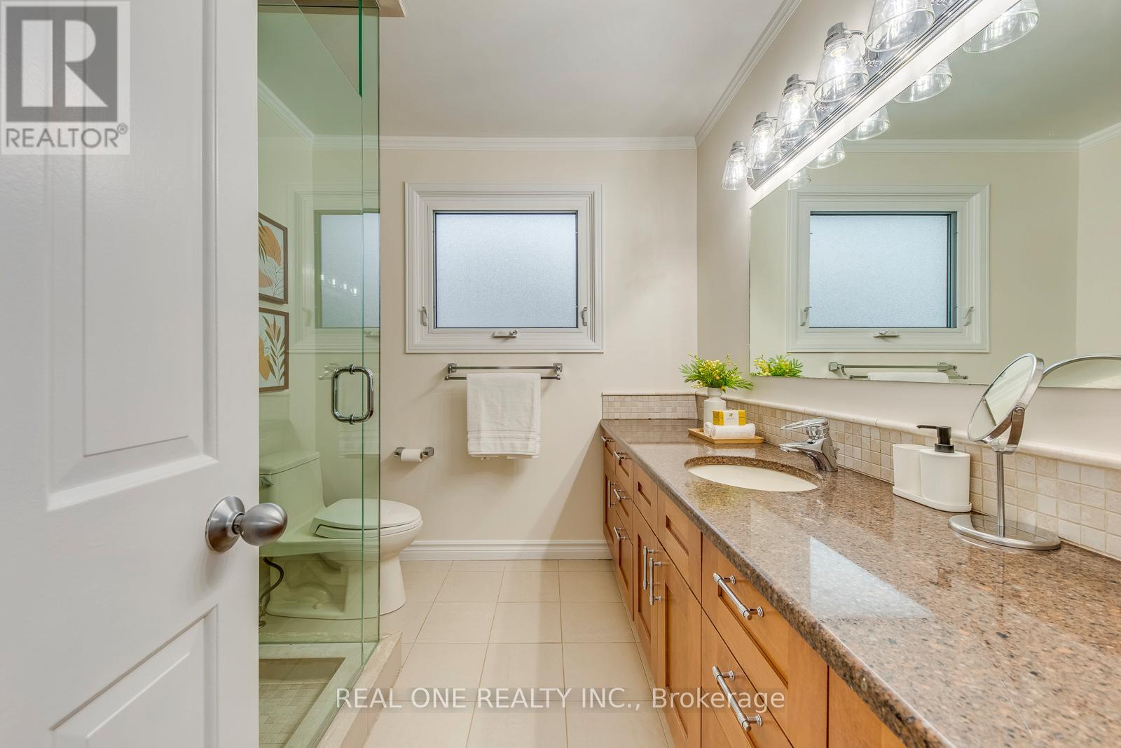 185 All Saints Crescent, Oakville, Ontario  L6J 5Y6 - Photo 32 - W12800830