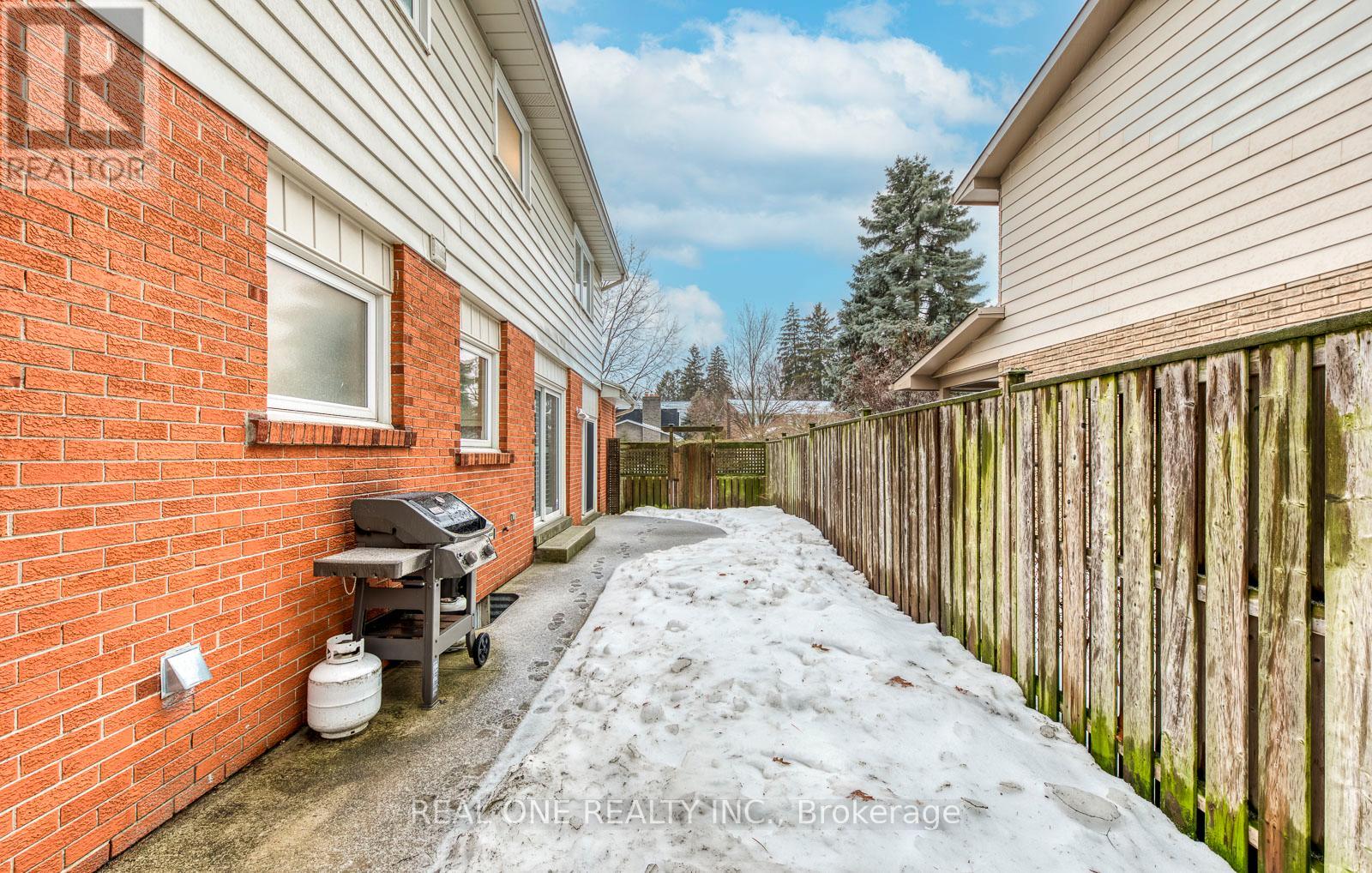 185 All Saints Crescent, Oakville, Ontario  L6J 5Y6 - Photo 46 - W12800830