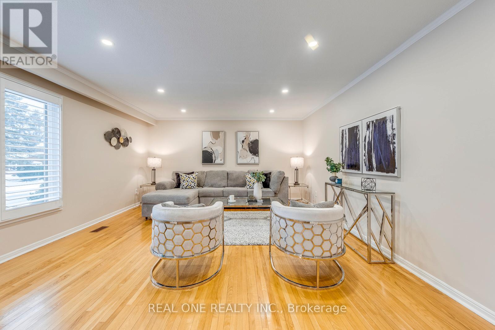 185 All Saints Crescent, Oakville, Ontario  L6J 5Y6 - Photo 6 - W12800830