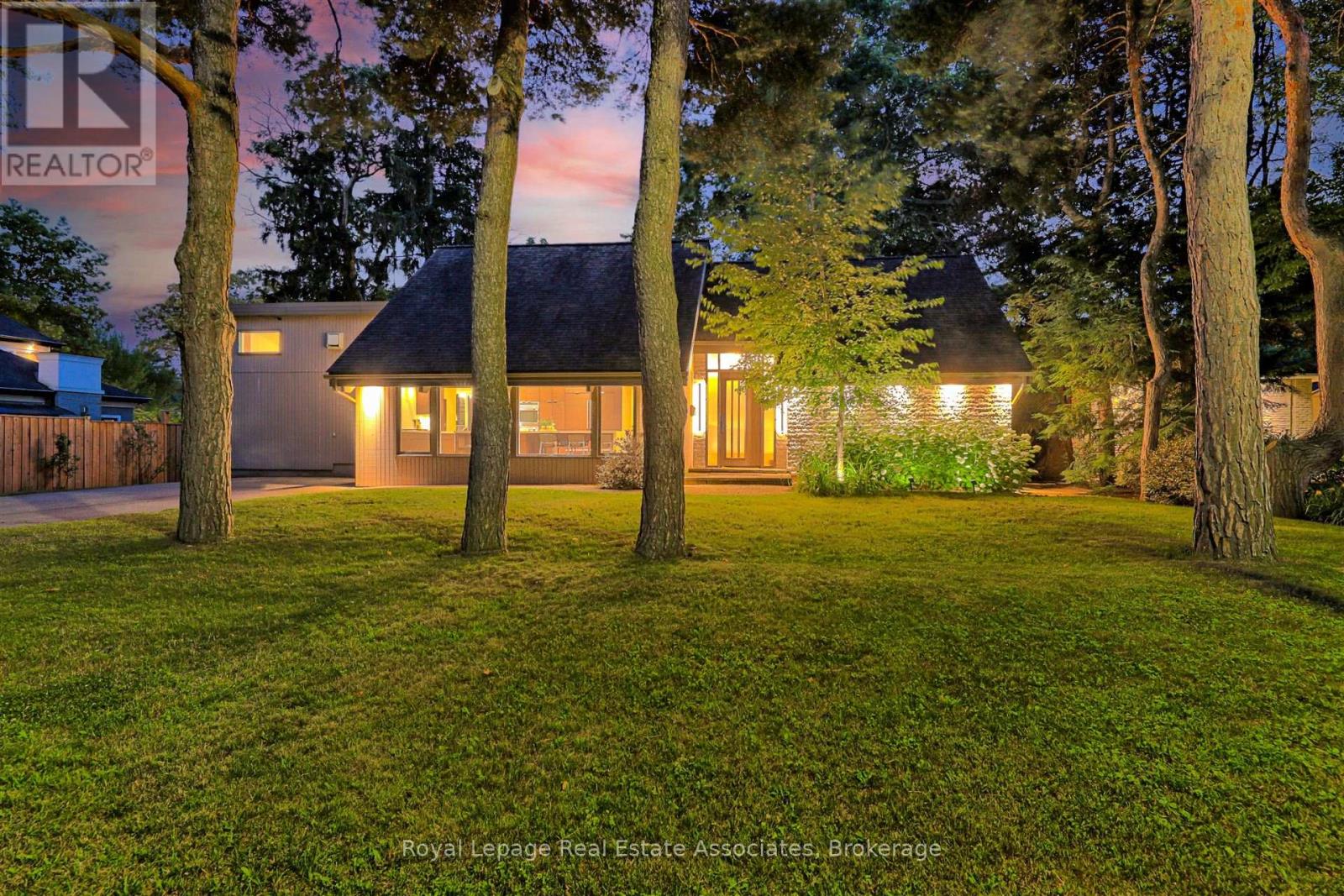 1510 POINT O WOODS ROAD, Mississauga, Ontario