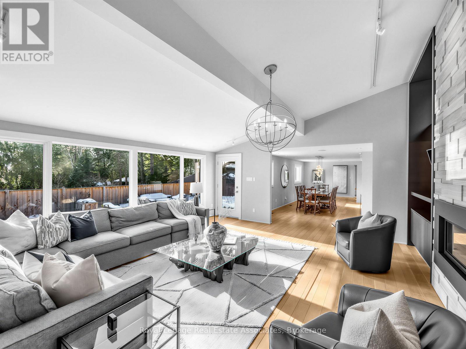 1510 Point O Woods Road, Mississauga, Ontario  L5G 2X7 - Photo 18 - W12800842