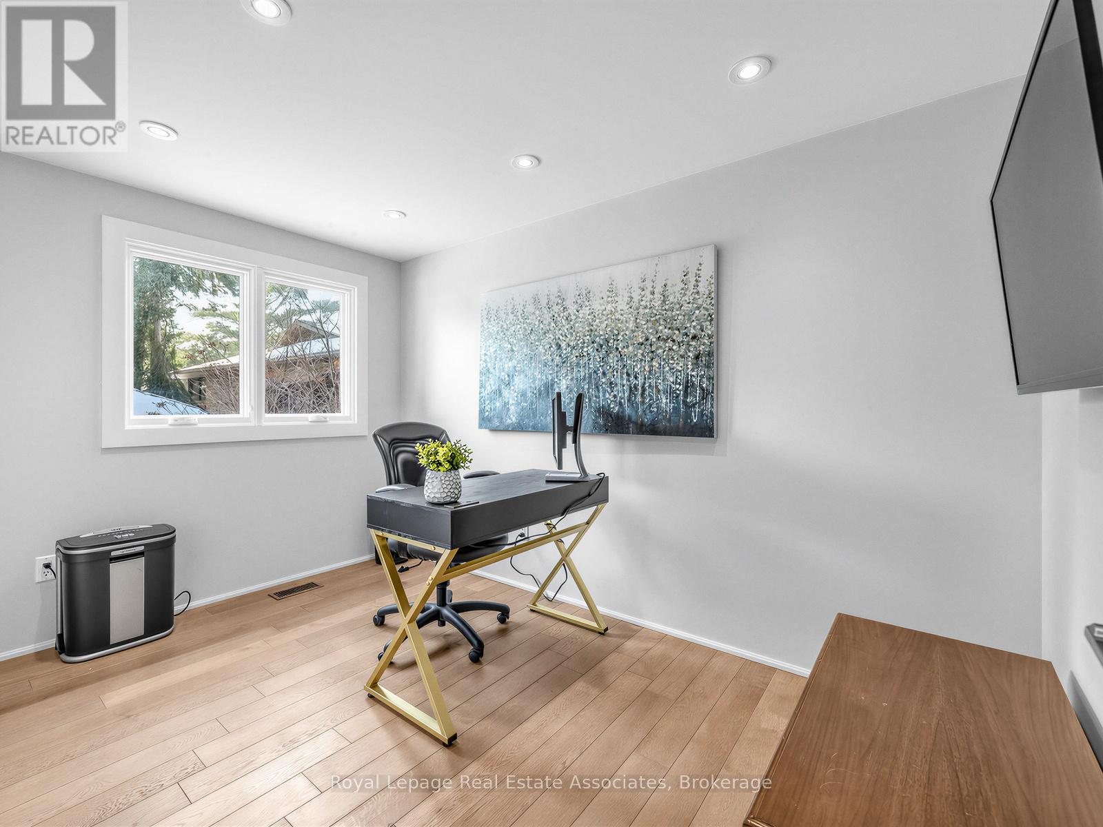 1510 Point O Woods Road, Mississauga, Ontario  L5G 2X7 - Photo 19 - W12800842