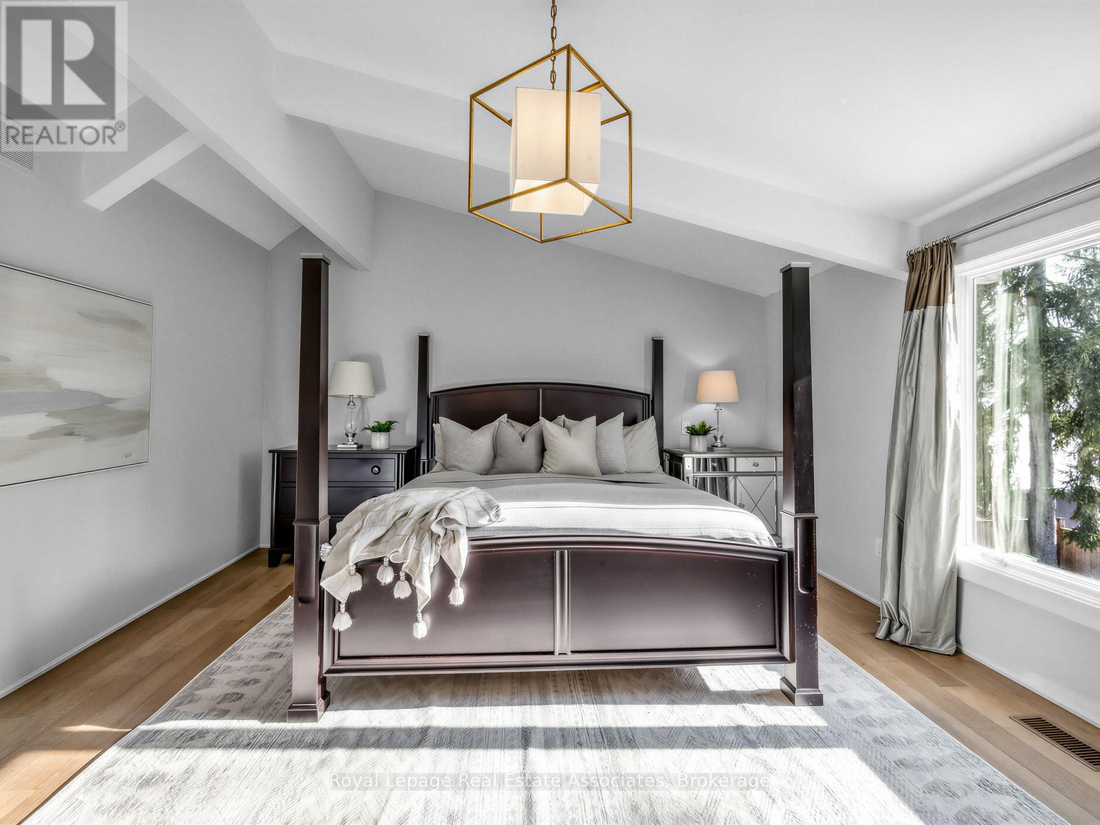 1510 Point O Woods Road, Mississauga, Ontario  L5G 2X7 - Photo 25 - W12800842