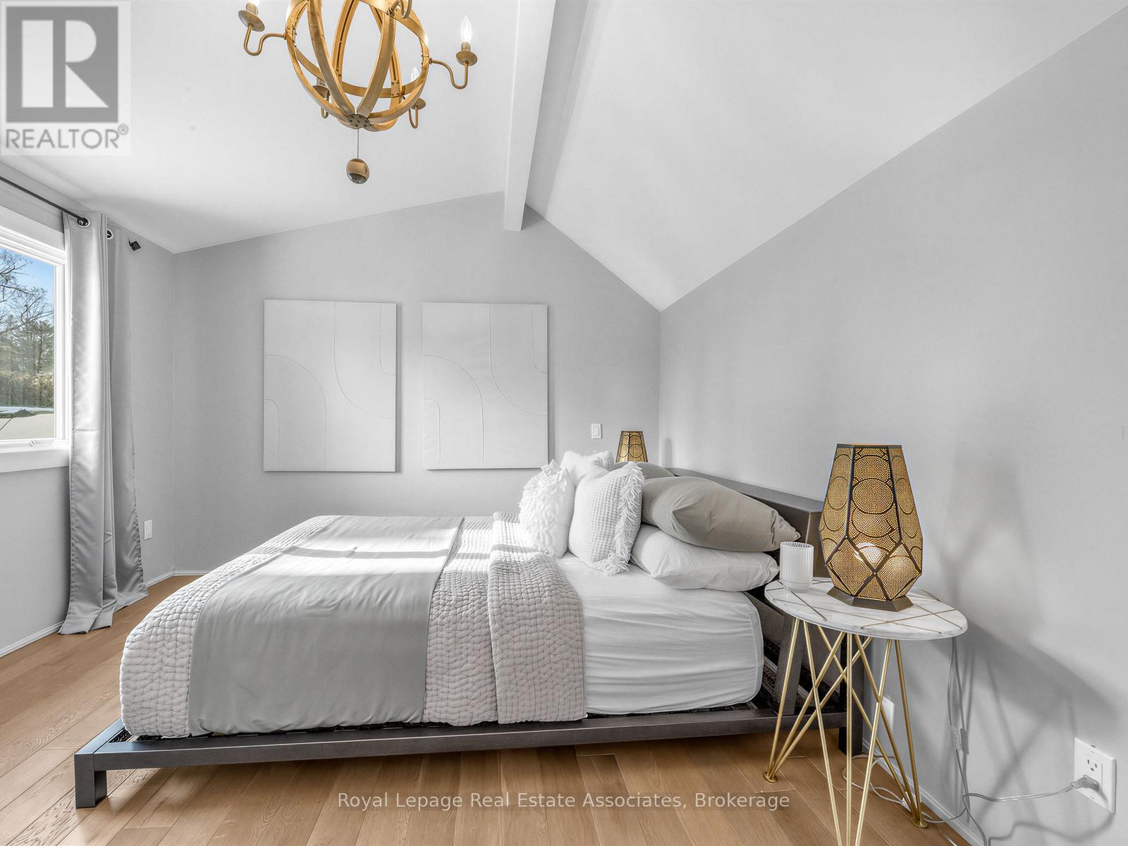 1510 Point O Woods Road, Mississauga, Ontario  L5G 2X7 - Photo 28 - W12800842