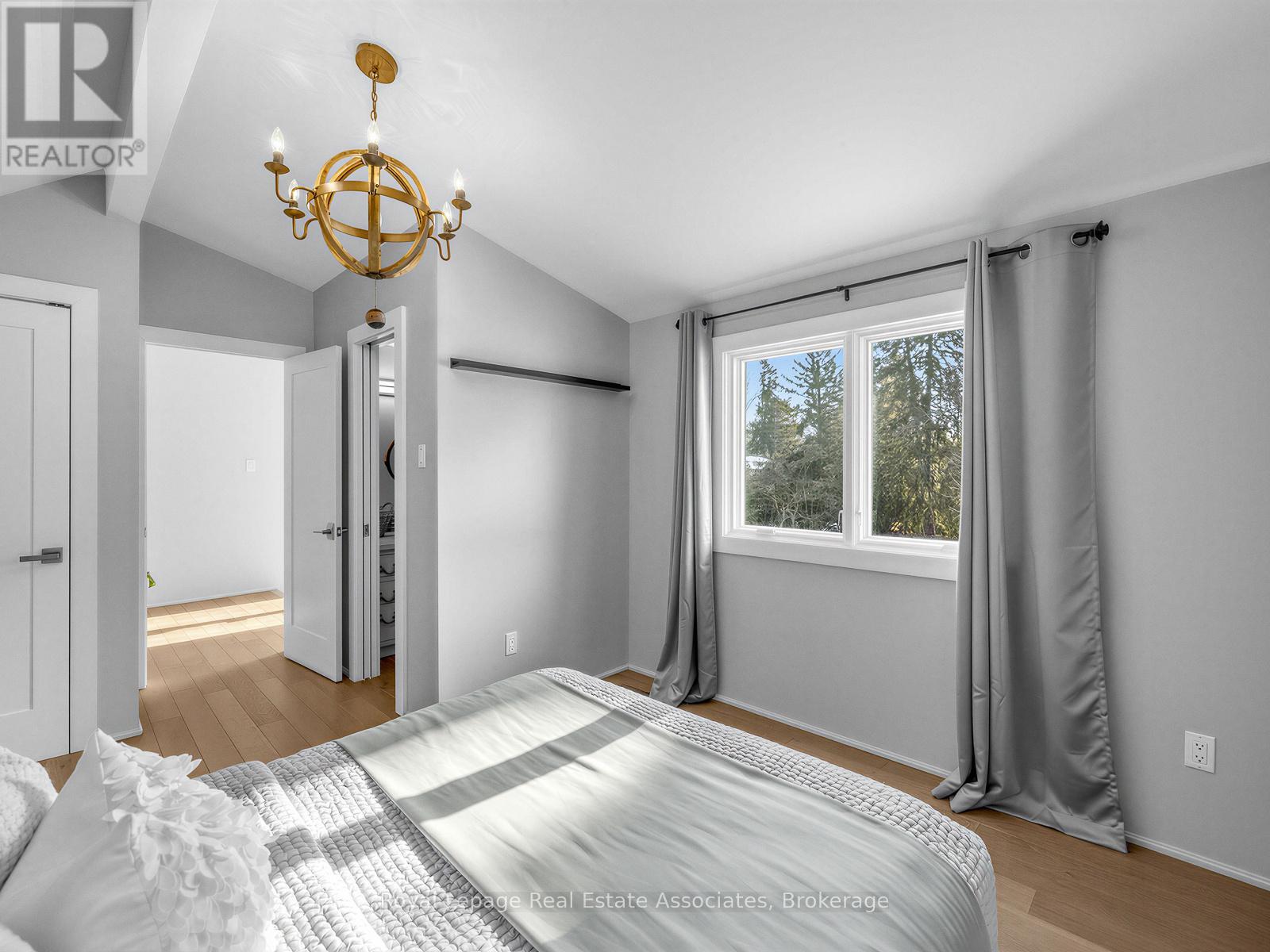 1510 Point O Woods Road, Mississauga, Ontario  L5G 2X7 - Photo 30 - W12800842