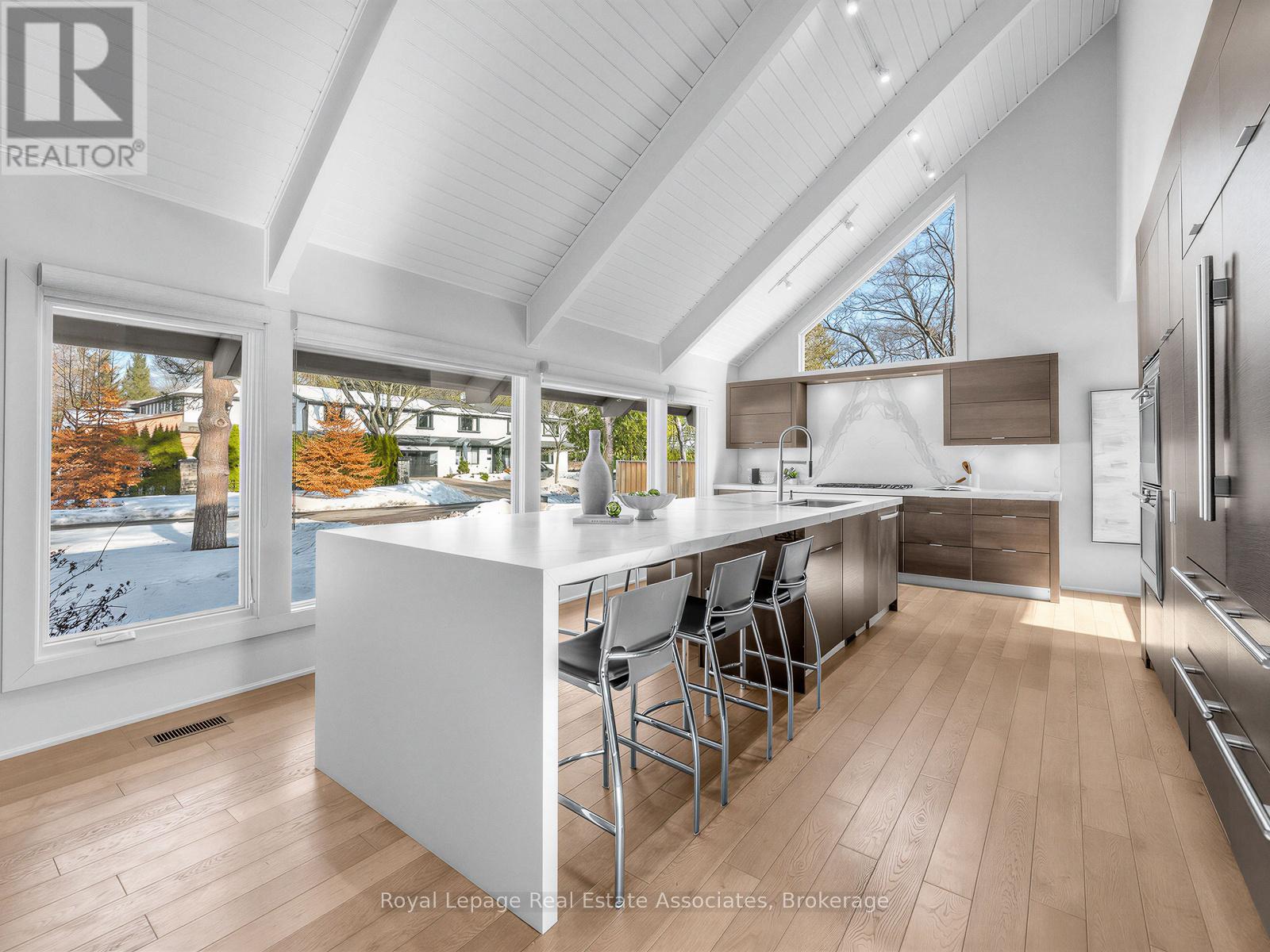 1510 Point O Woods Road, Mississauga, Ontario  L5G 2X7 - Photo 6 - W12800842