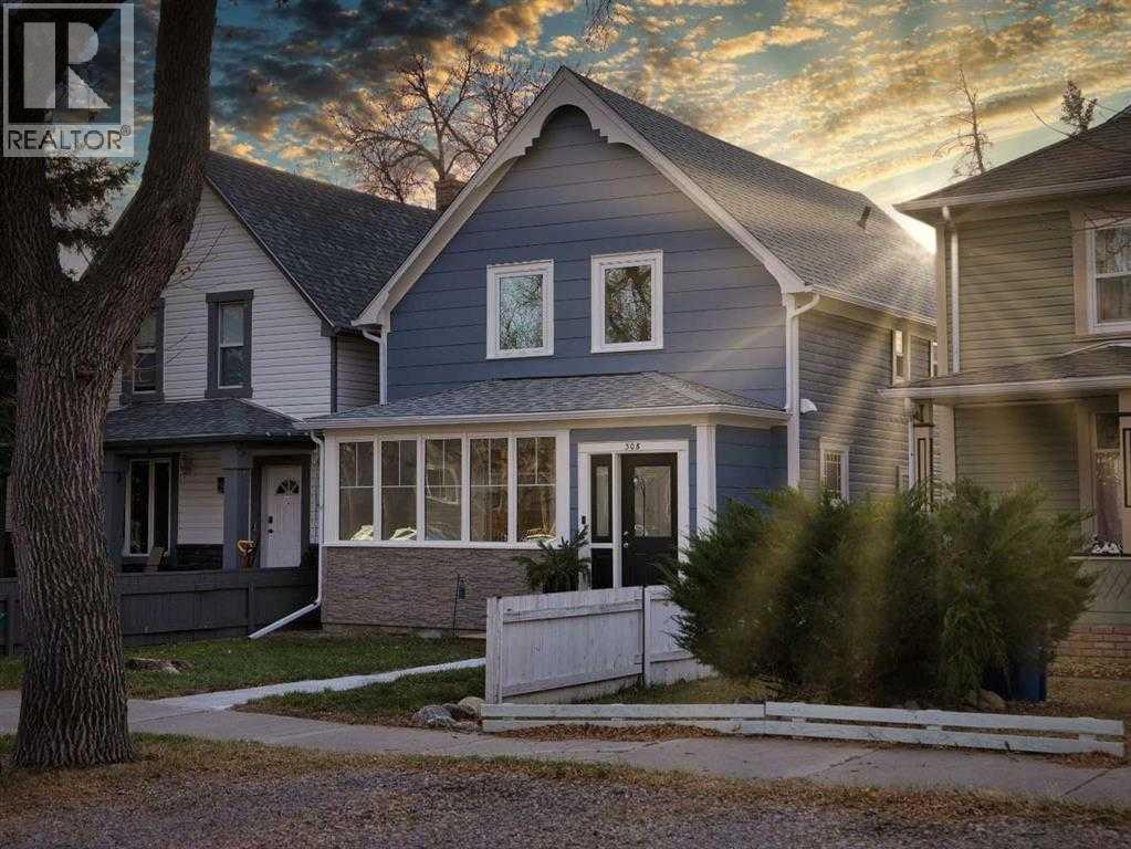 308 7A Avenue S, Lethbridge, Alberta