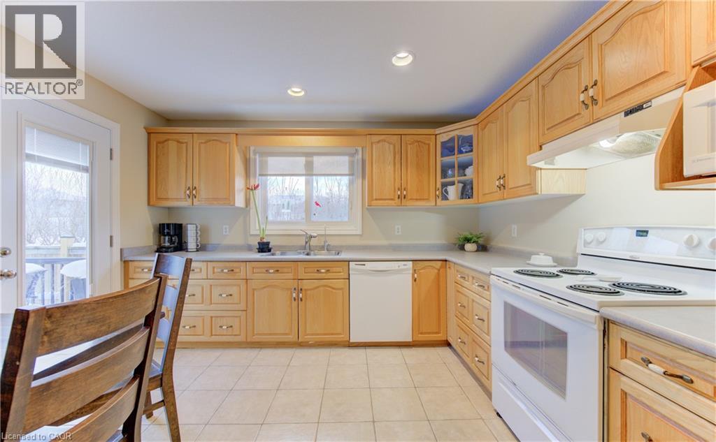 505 Sandbanks Crescent, Waterloo, Ontario  N2V 2J3 - Photo 16 - 40802574