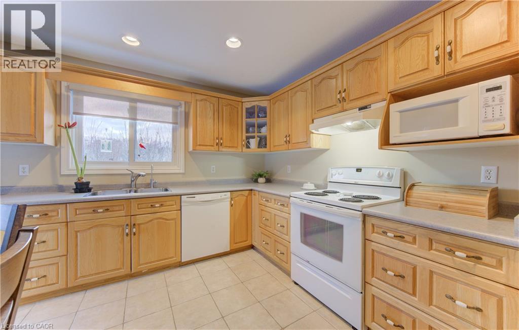 505 Sandbanks Crescent, Waterloo, Ontario  N2V 2J3 - Photo 17 - 40802574