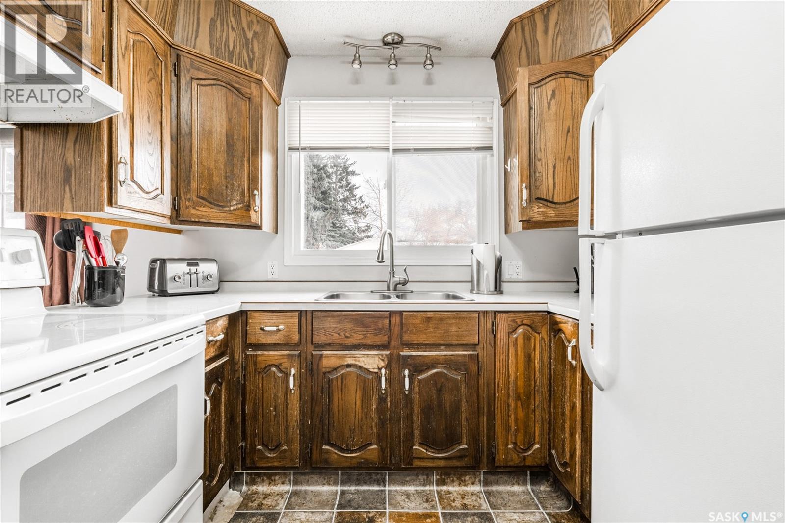 215 Needham Crescent, Saskatoon, Saskatchewan  S7M 4X3 - Photo 10 - SK028632