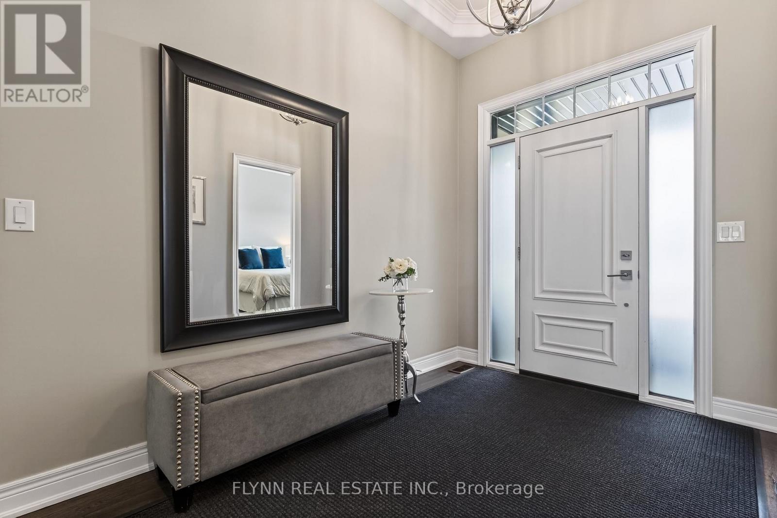 32 Ridgeview Crescent, Niagara-On-The-Lake, Ontario L0S 1J1 - Photo 3 - X12800762