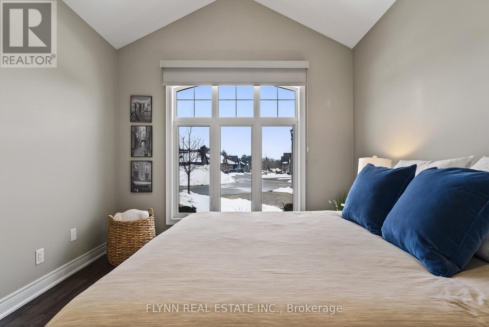 32 Ridgeview Crescent, Niagara-On-The-Lake, Ontario L0S 1J1 - Photo 8 - X12800762