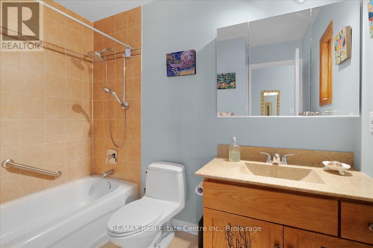 139 Gold Street, Centre Wellington, Ontario  N0B 1S0 - Photo 22 - X12365861