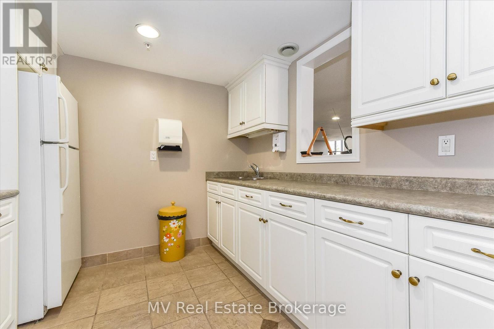 205 - 20 Station Square, Centre Wellington, Ontario  N0B 1S0 - Photo 33 - X12772624