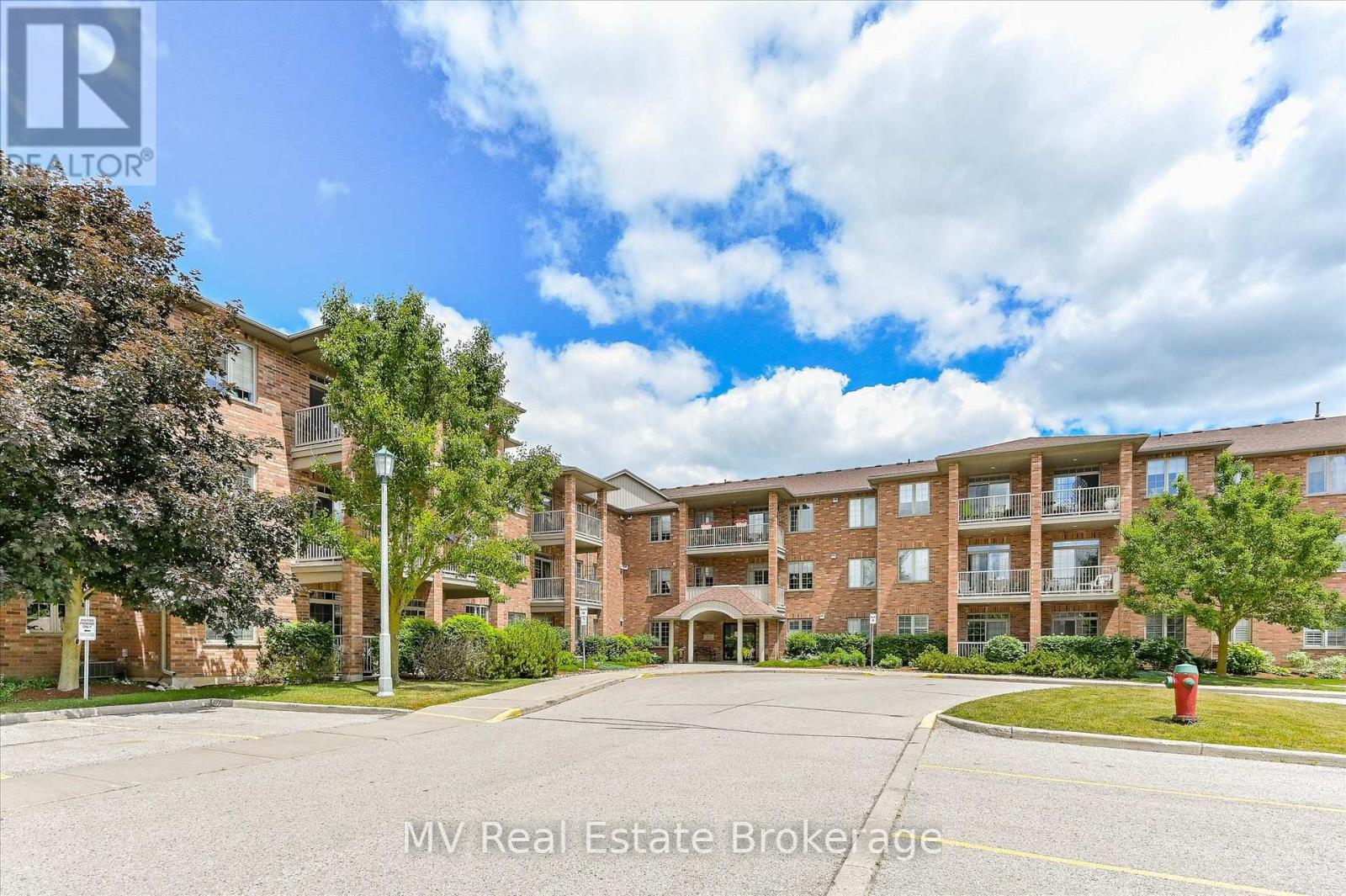 205 - 20 Station Square, Centre Wellington, Ontario  N0B 1S0 - Photo 3 - X12772624