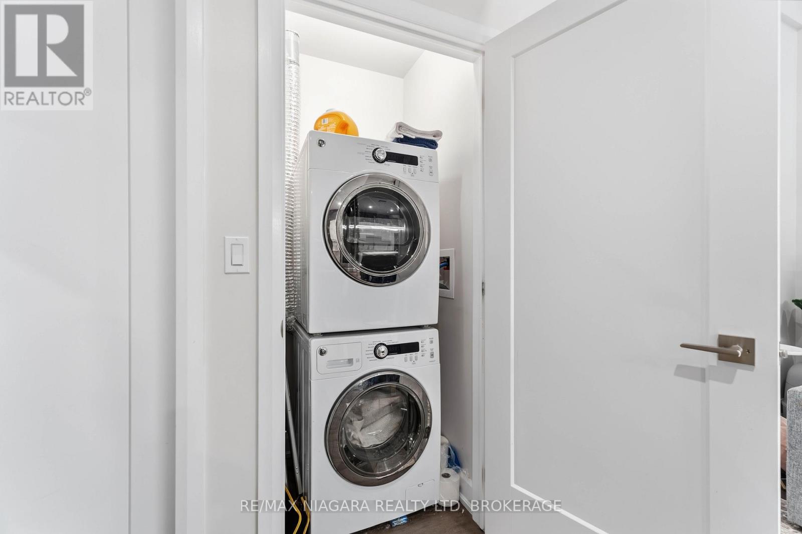 4 - 405 Merritt Street, St. Catharines, Ontario  L2P 1P5 - Photo 11 - X12800886