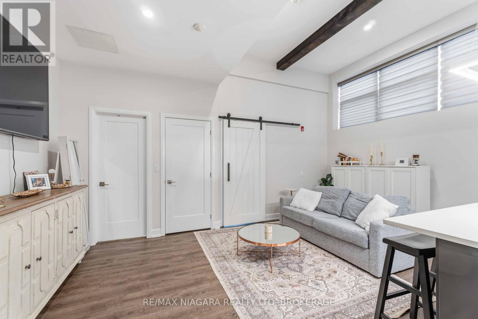 4 - 405 Merritt Street, St. Catharines, Ontario  L2P 1P5 - Photo 3 - X12800886