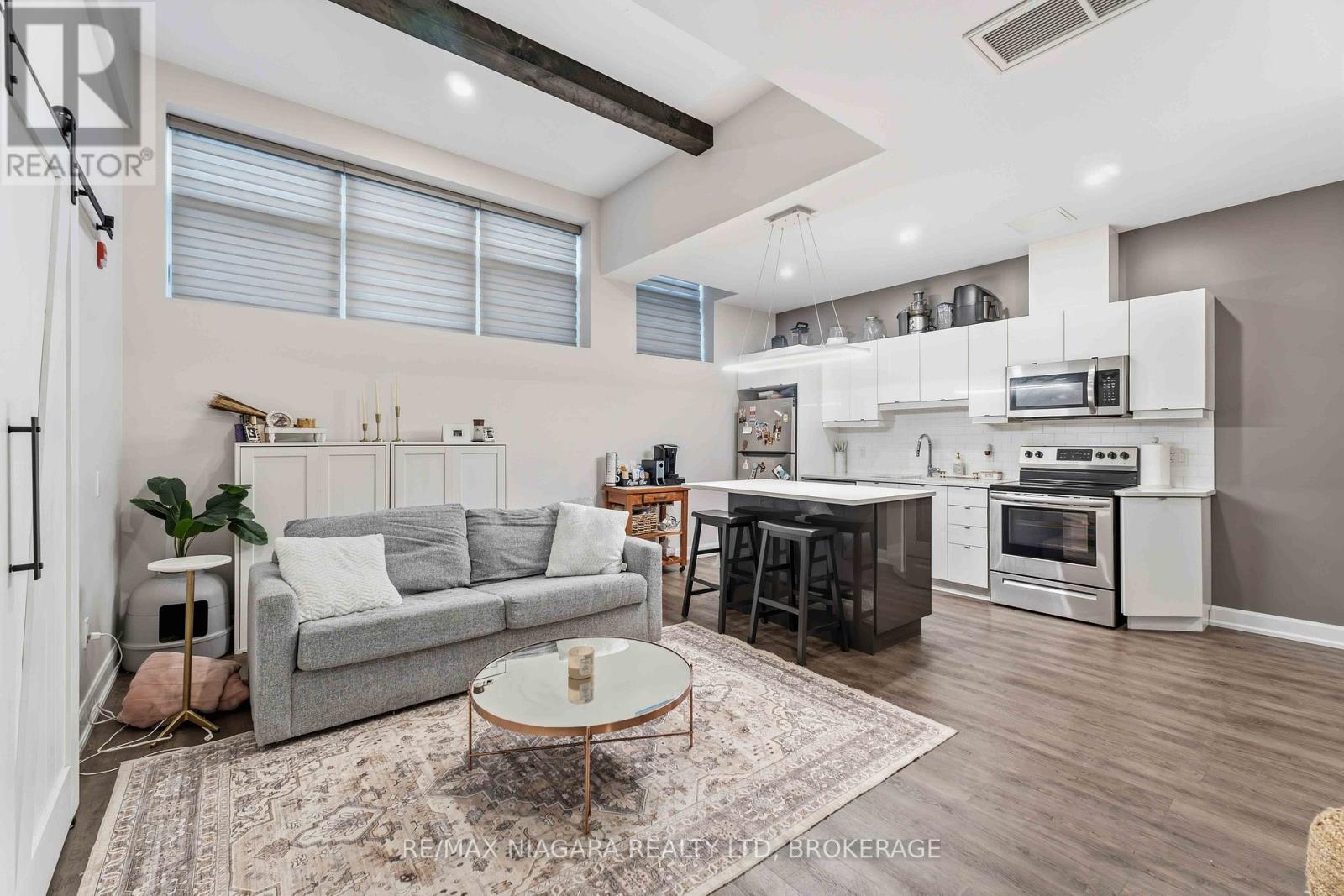 4 - 405 Merritt Street, St. Catharines, Ontario  L2P 1P5 - Photo 5 - X12800886