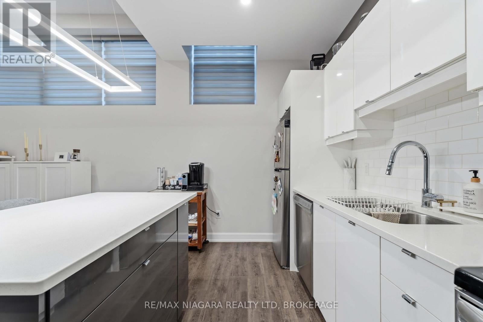 4 - 405 Merritt Street, St. Catharines, Ontario  L2P 1P5 - Photo 8 - X12800886