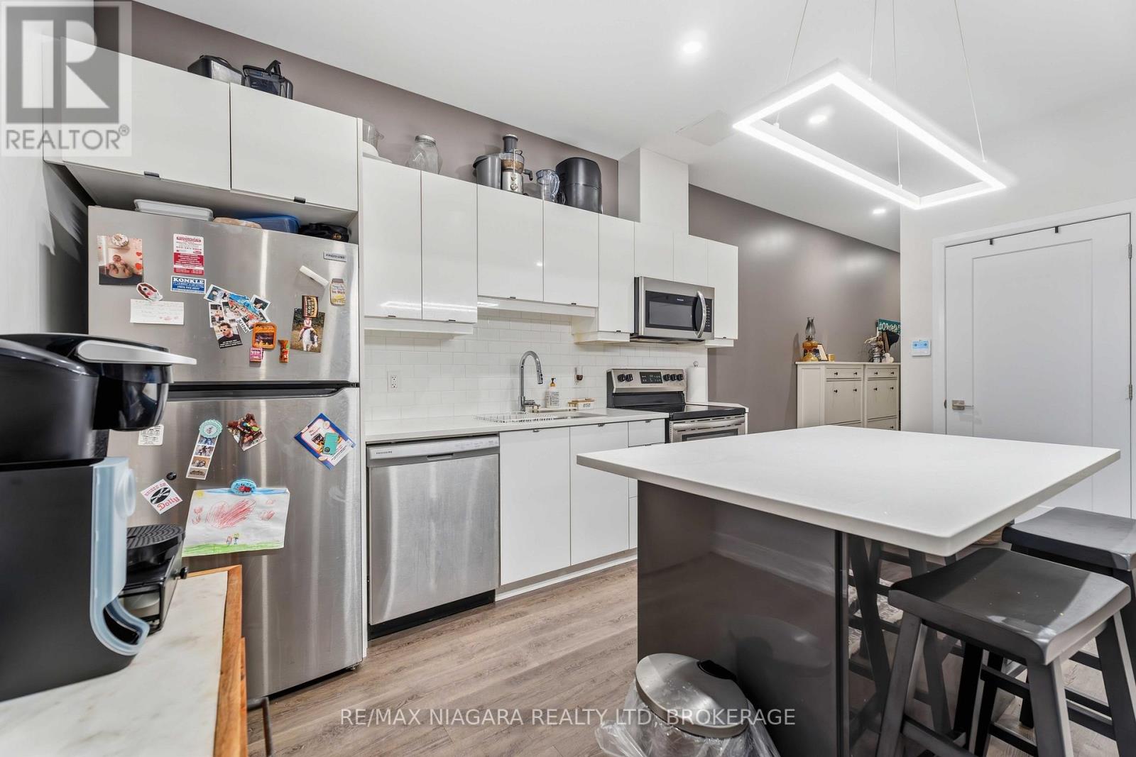 4 - 405 Merritt Street, St. Catharines, Ontario  L2P 1P5 - Photo 9 - X12800886