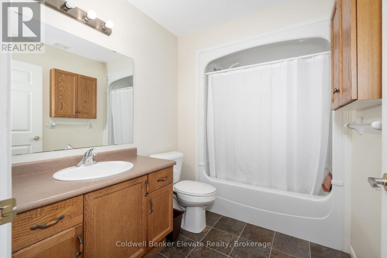 42 - 2705 Kingsway Drive, Kitchener, Ontario  N2C 2T2 - Photo 23 - X12797172