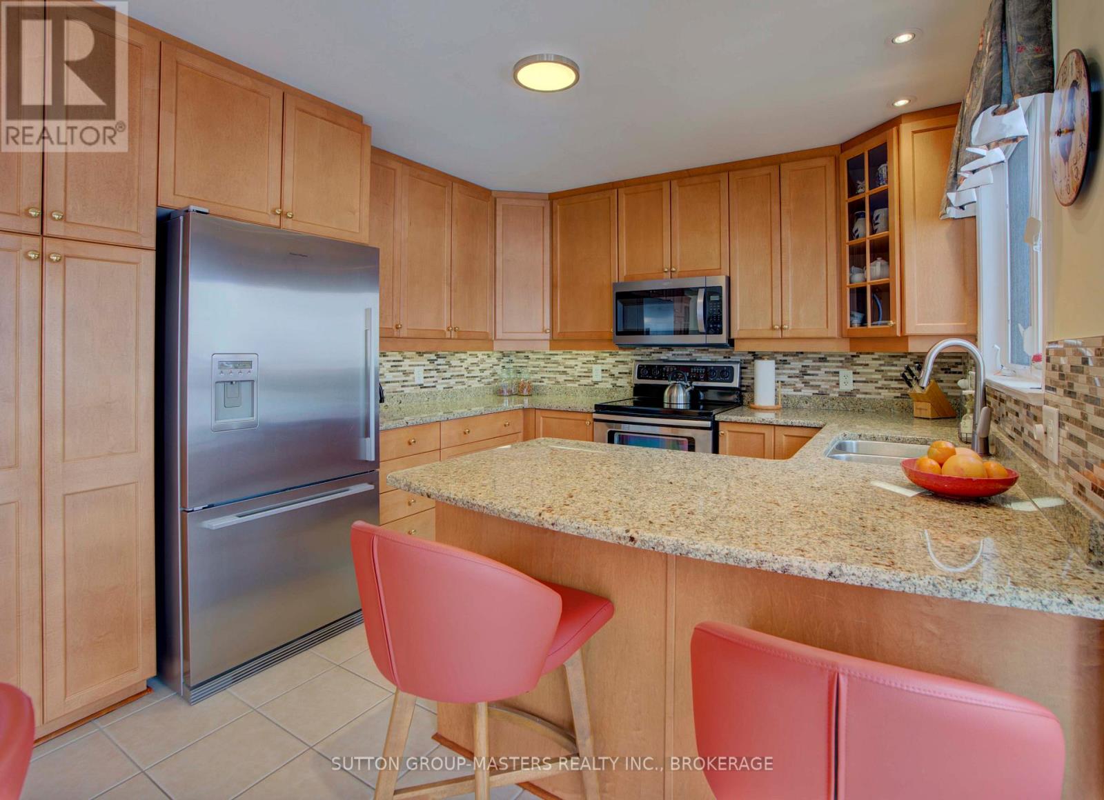 24 Glenora Drive, Loyalist (Bath), Ontario  K0H 1G0 - Photo 12 - X12800996