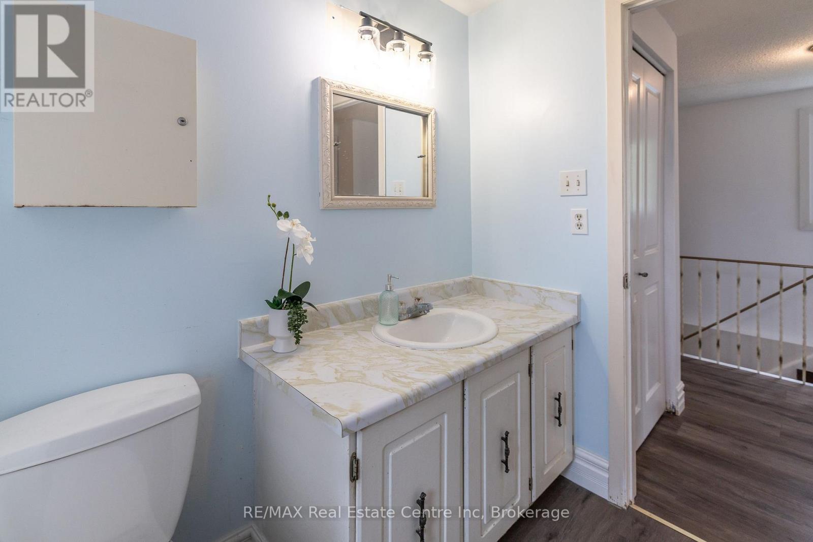 34 Woodridge Drive, Guelph, Ontario  N1H 7E2 - Photo 29 - X12800888